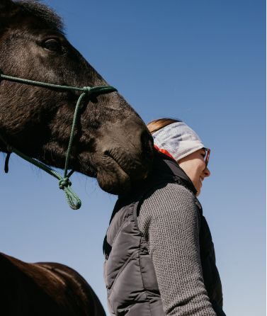 Coaching Weise - sanftes Stupsen und Rueckendeckungvom Co-Coach PFerd